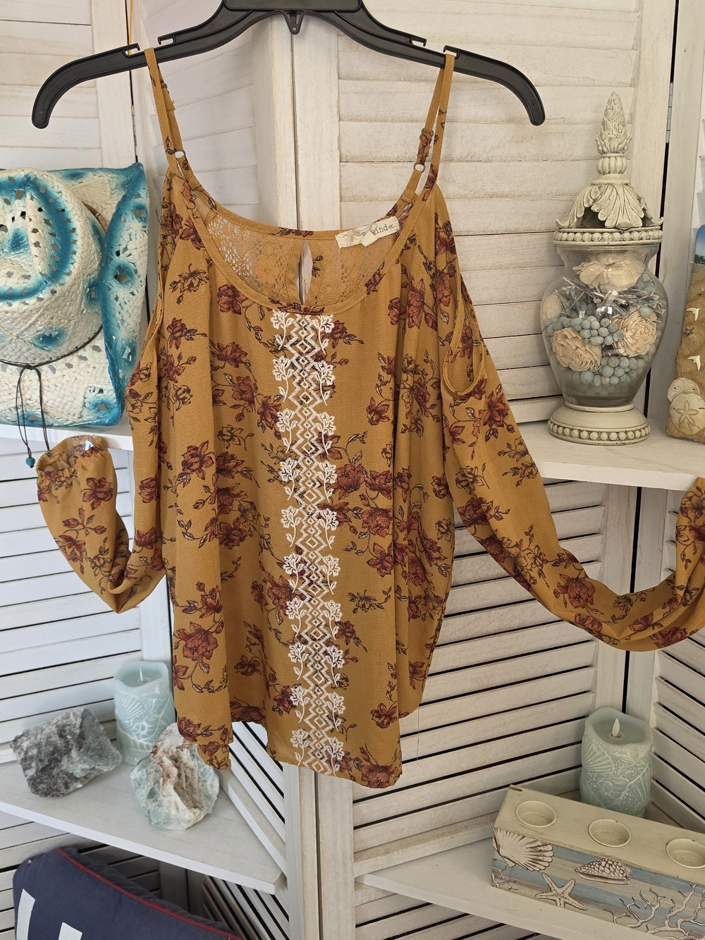Rewind Mustard Floral Cold-Shoulder Tunic with White Embroidered Center Sz L